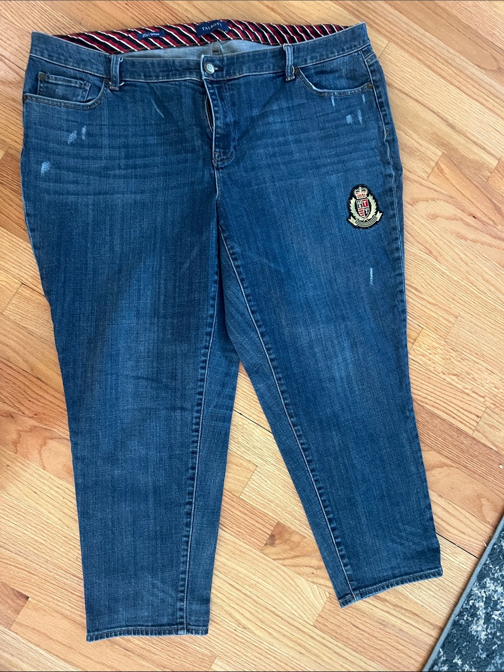 Talbots Dark Blue Cropped Jeans with Crest Patch